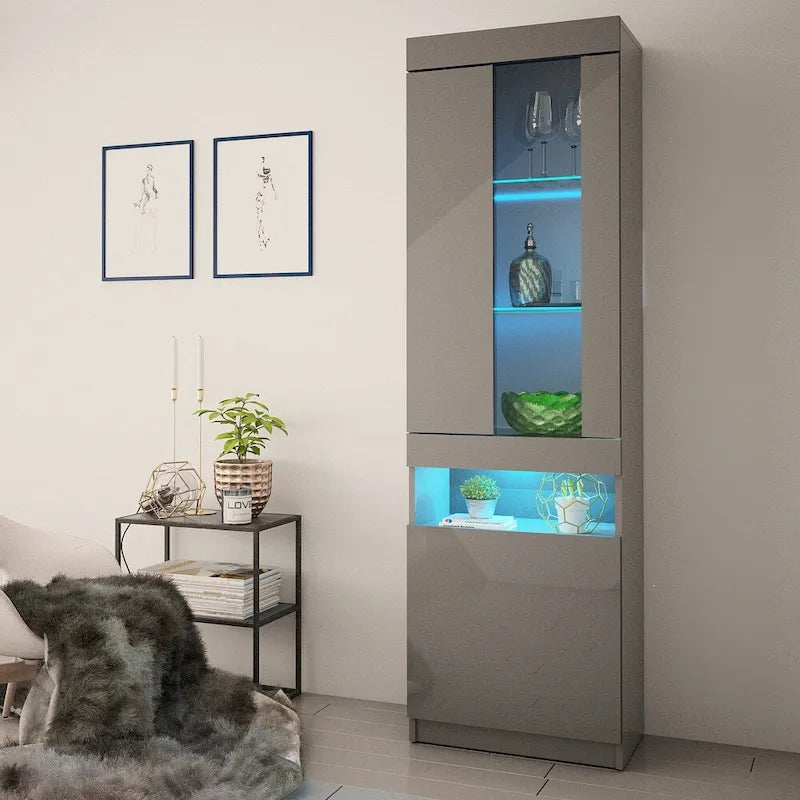 Moderner elektrischer Kamin als Wandeinheit mit Entertainment-Center
