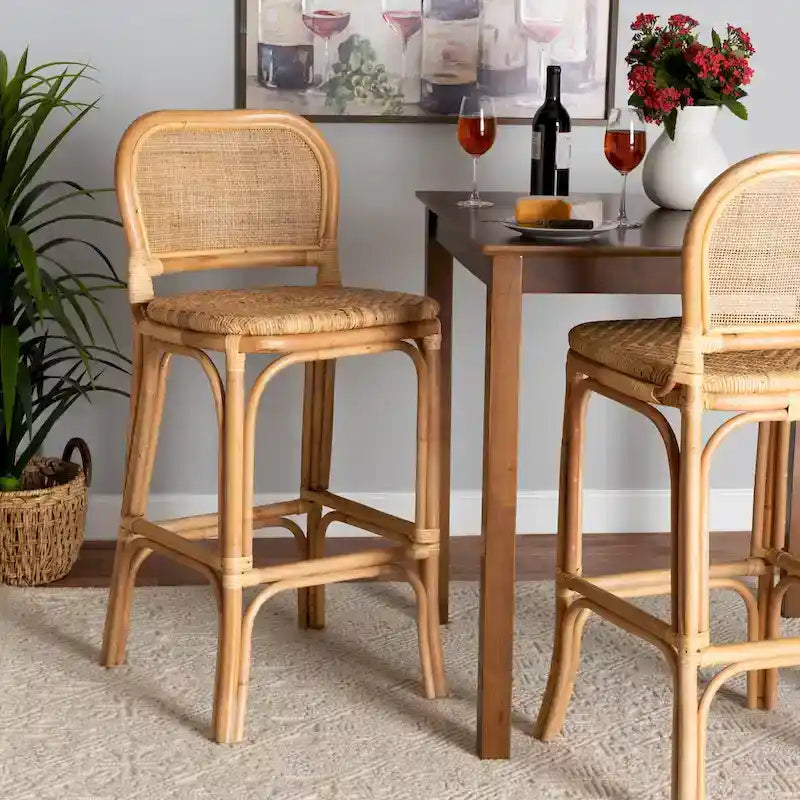 Moderner Boho-Hocker aus natürlichem braunem Rattan
