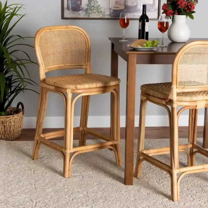 Moderner Boho-Hocker aus natürlichem braunem Rattan