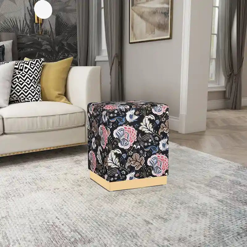 Quadratischer Samt-Hocker mit goldbeschichtetem Sockel