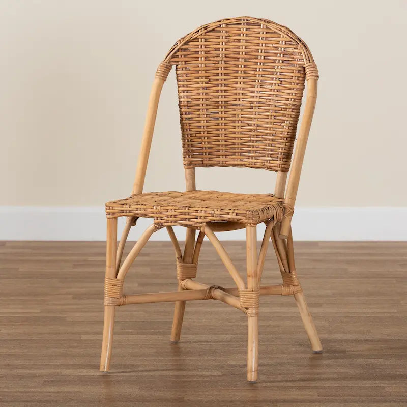Moderner Boho-Esszimmerstuhl aus natürlichem Rattan
