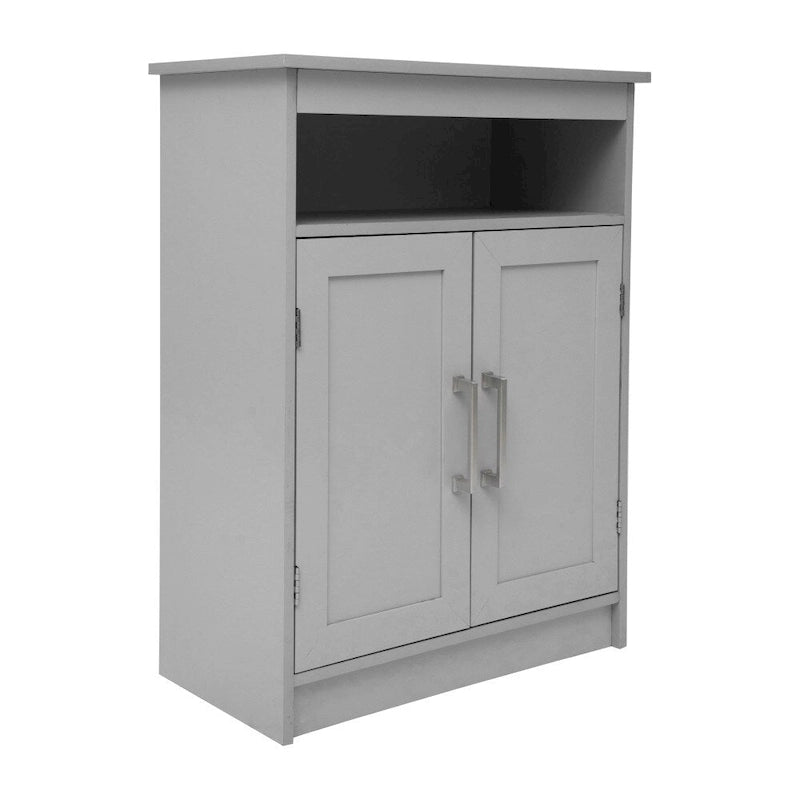 Moderner Badezimmerschrank mit magnetisch schließenden Türen und Einlegeböden